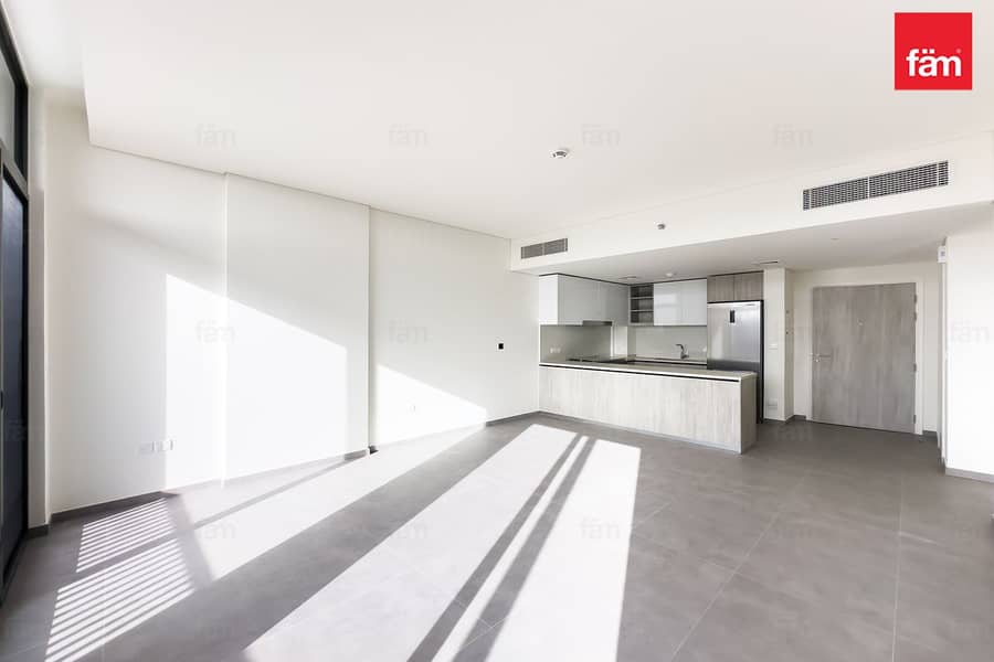 Vacant | Unfurnished | Spacious | 4 Cheques - Image 3