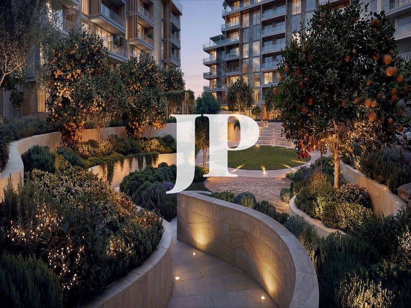 38 Green Walkways - Courtyard. jpg