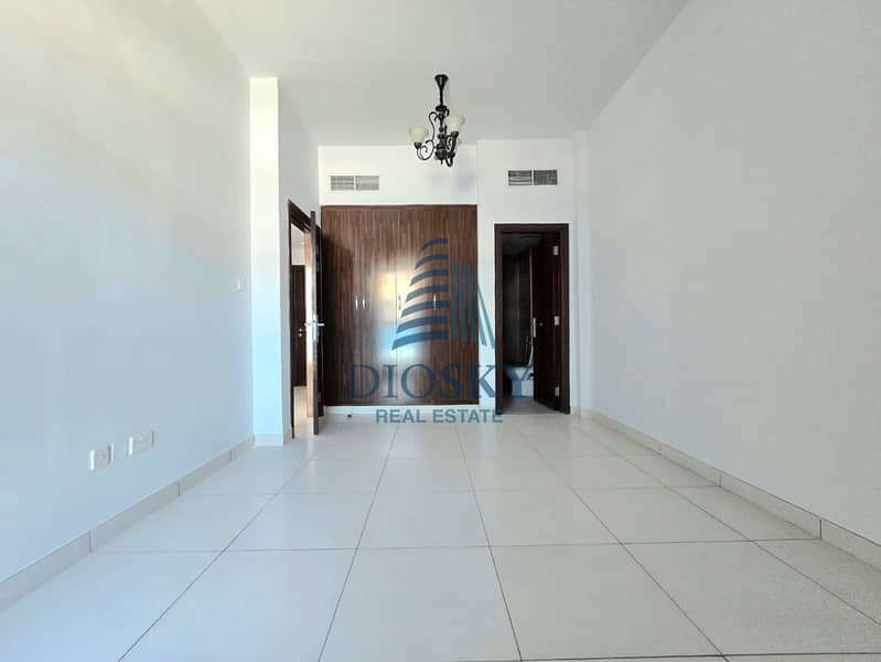 3 Image 4