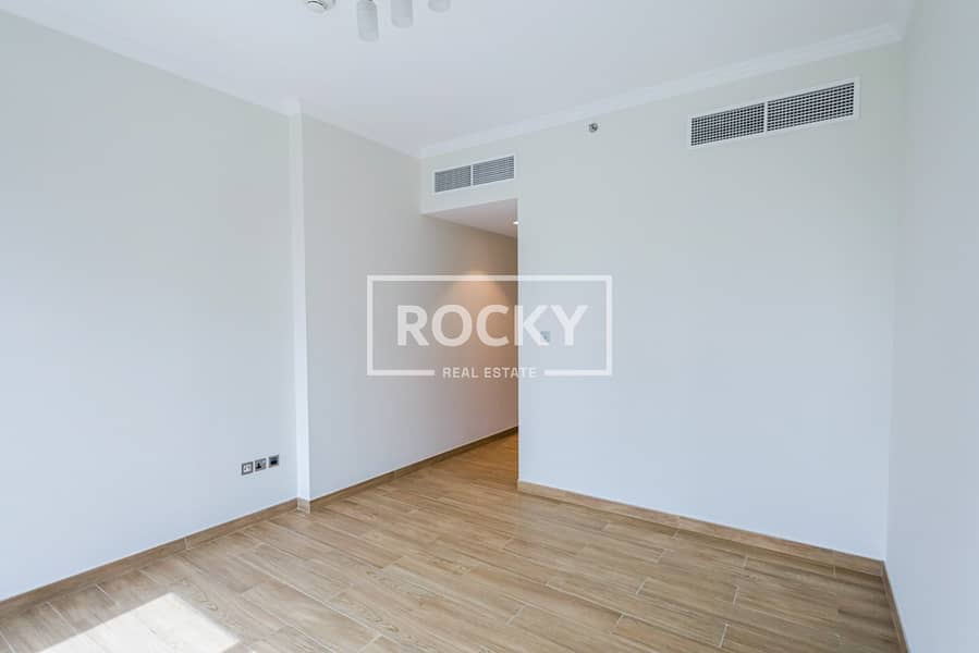 5 ART 18 - bedroom (2). jpg