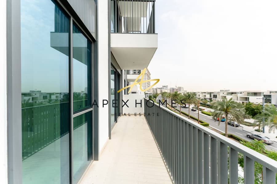 Full Terrace | Hillcrest and Lagoon View Full Terrace | Hillcrest and Lagoon View