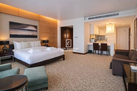 Studio for Sale in Downtown Dubai, Dubai - High Floor | Elegant Living | Mall Access