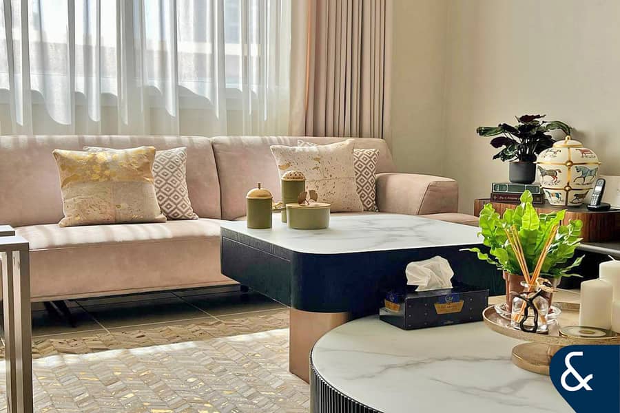 One Bedroom | Two Bathrooms| Pool Access One Bedroom | Two Bathrooms| Pool Access