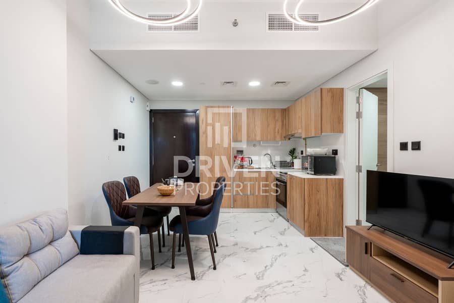 Vacant Bright Apartment | Best layout | Hot Deal Vacant Bright Apartment | Best layout | Hot Deal