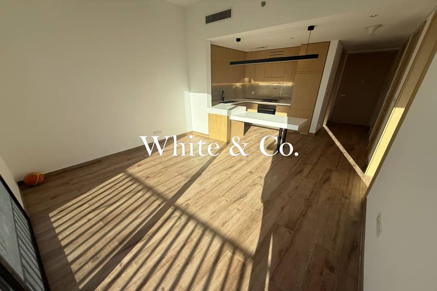 Pool View | Corner unit Study | Motivated Pool View | Corner unit Study | Motivated