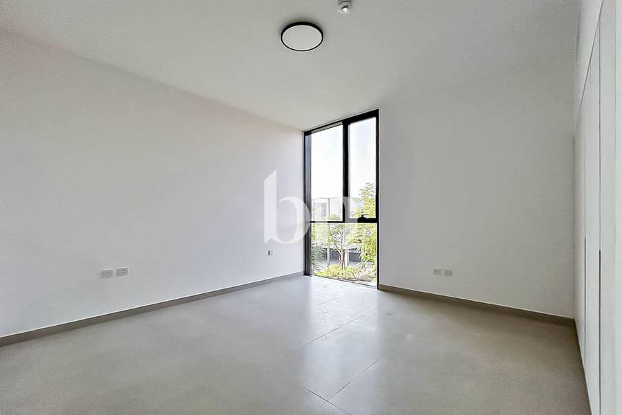 28 images image img