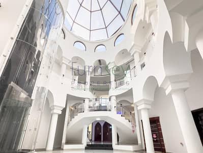 8 Bedroom Villa for Rent in Emirates Hills, Dubai - WhatsApp Image 2026-06-11 at 3.00. 25 PM. jpeg 8 Bedroom Villa for Rent in Emirates Hills, Dubai - WhatsApp Image 2026-06-11 at 3.00. 25 PM. jpeg
