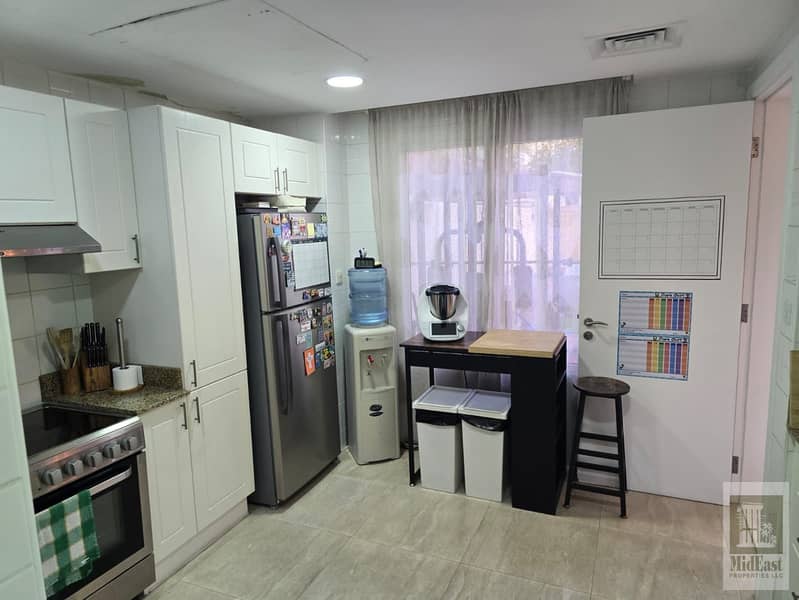 10 10_Kitchen_Second_Angle. jpg