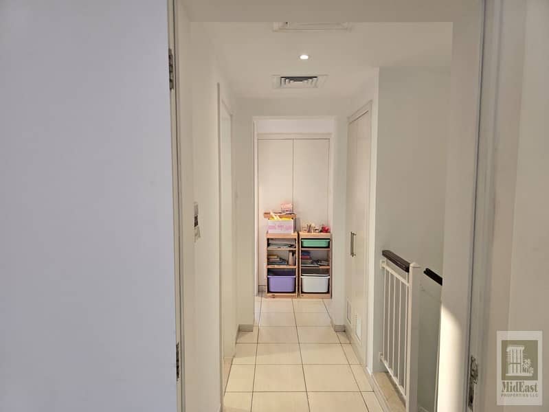 19 17_Hallway_View. jpg