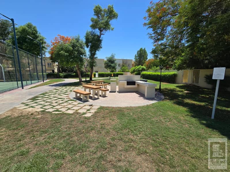 26 24_Community_BBQ_Area. jpg