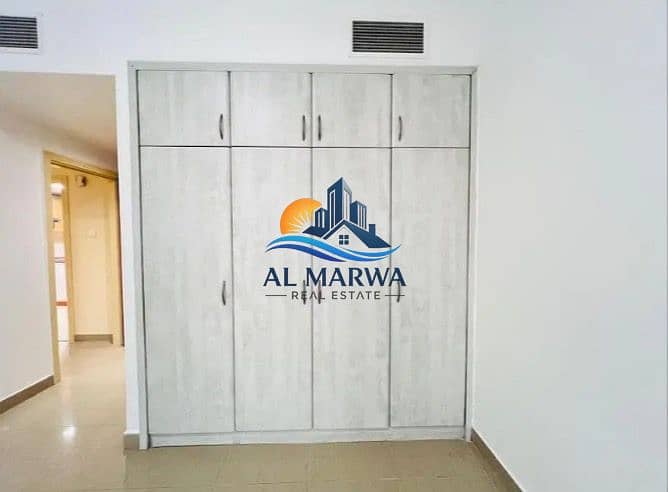10 c77032bd-98f6-4dac-ad96-79e8a7a016a5. jpg