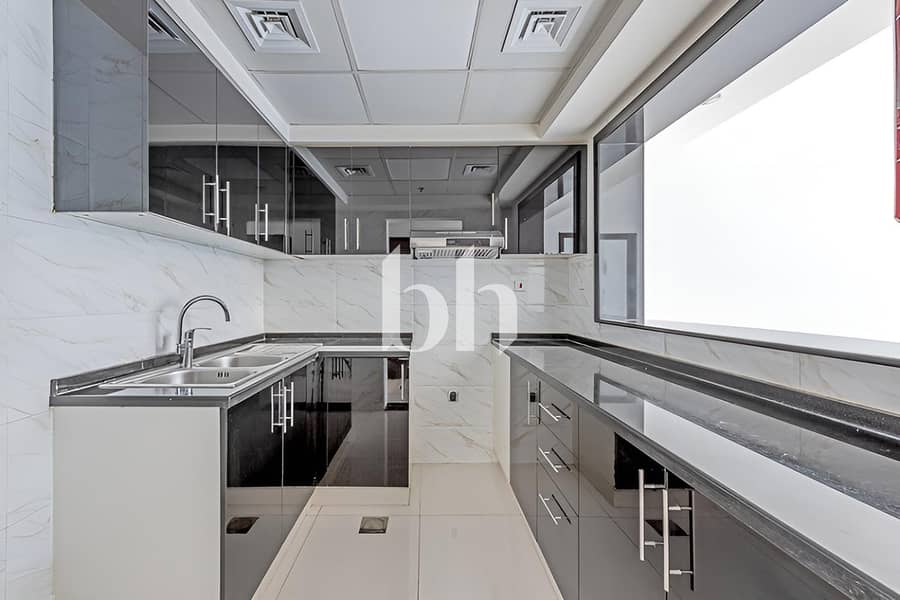 9 Majestic Tower 1 BR 1