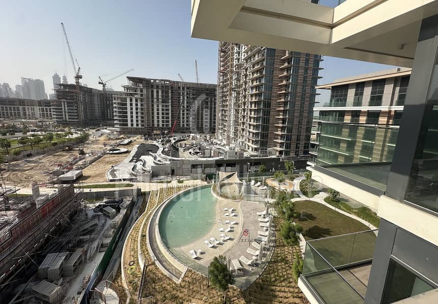 Burj Khalifa and Pool View | Brand New | Prime Location Burj Khalifa and Pool View | Brand New | Prime Location