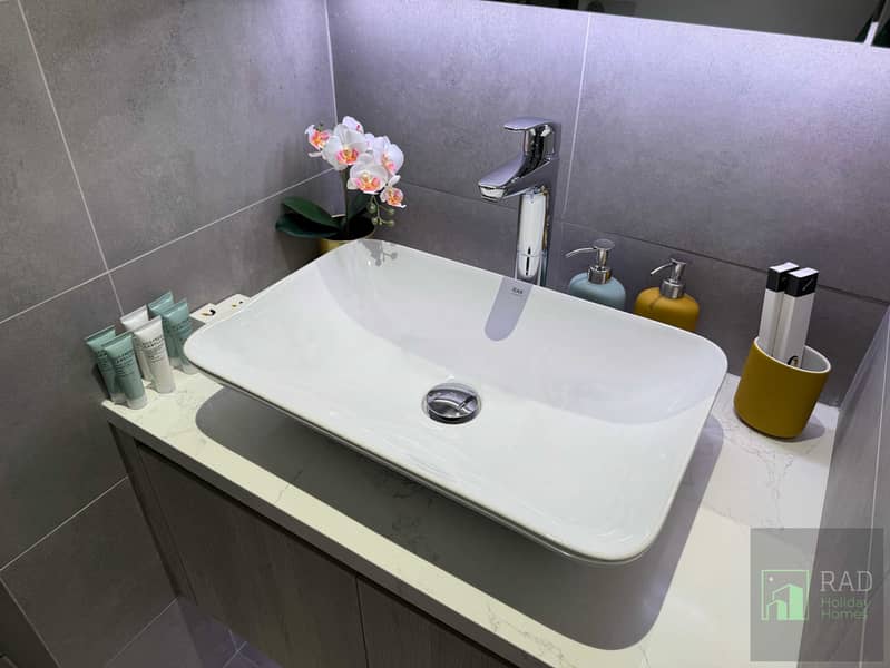 Stylish 1BR in Viera Residence Production City - Image 19