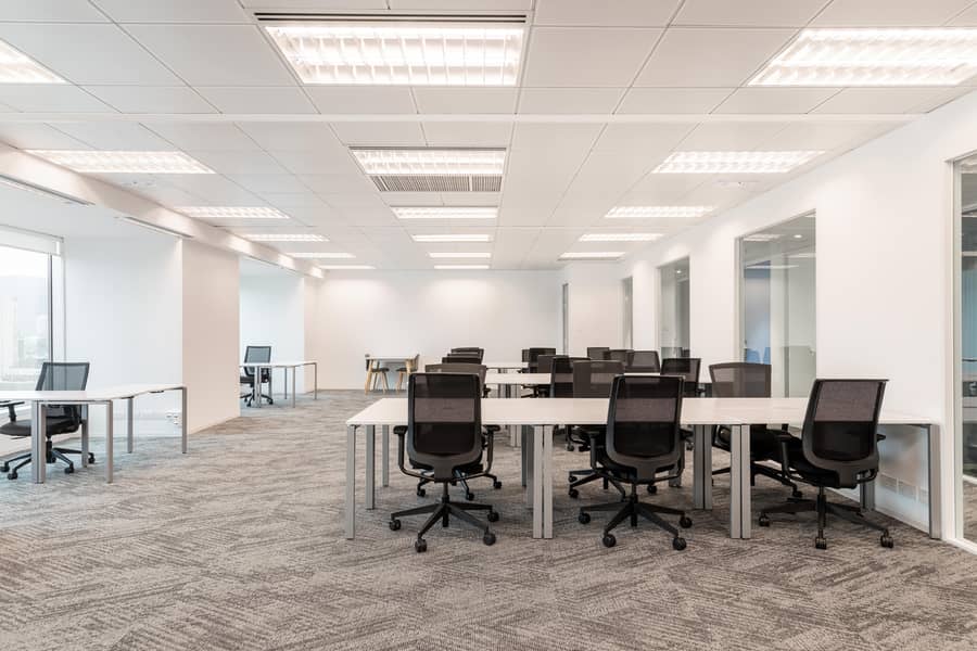8 Regus Central Plaza 634 Wan Chai Hong Kong Large Office 2. jpg