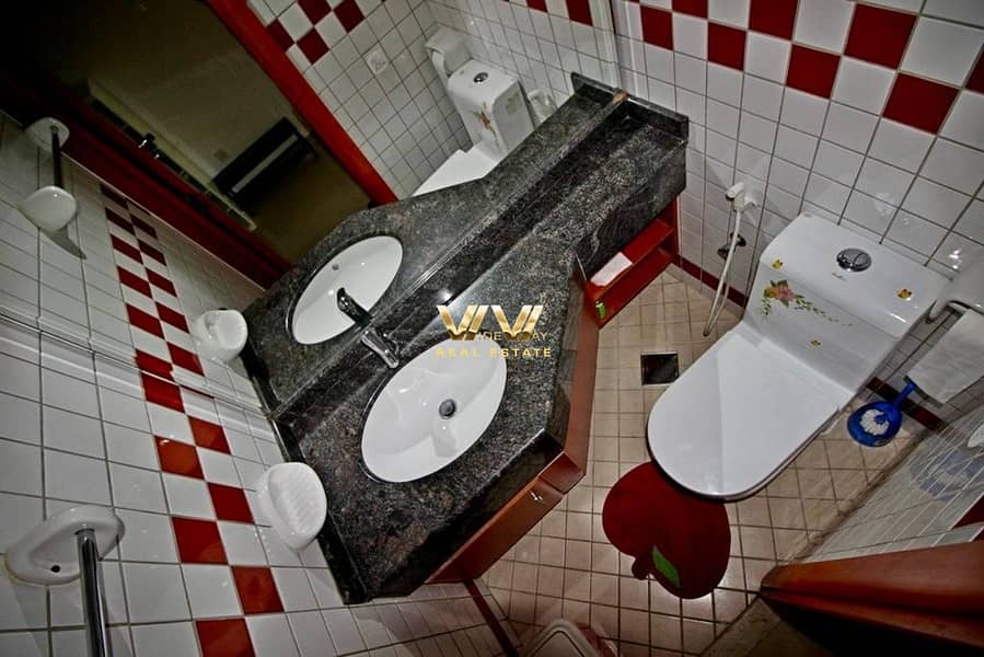 10 f1c4d0c9-1450-4b8a-b9ba-0df0d03c0c51. jpg