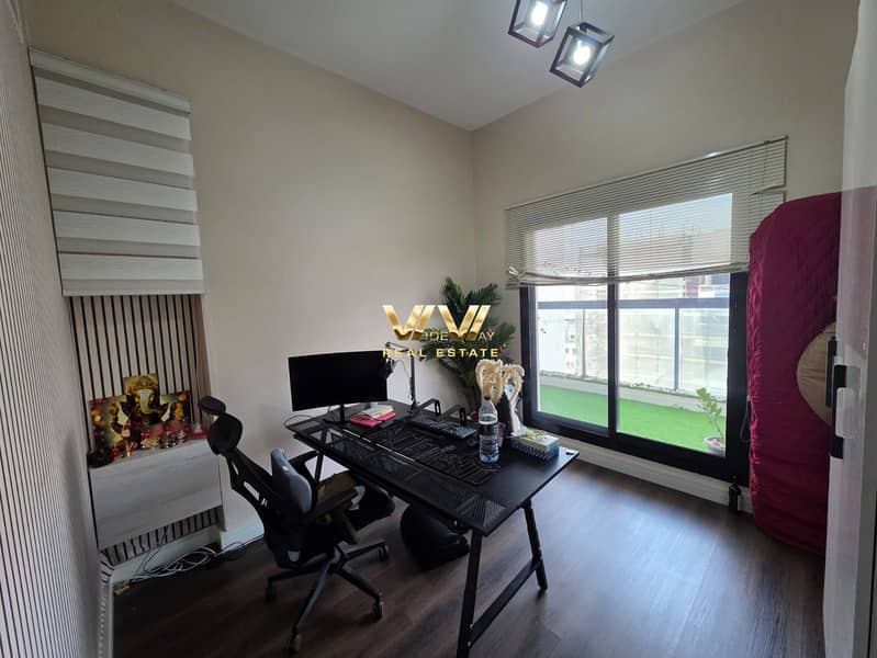 3 4e72cf3d-0873-4be4-87f0-5c21ee7fcd32. jpg