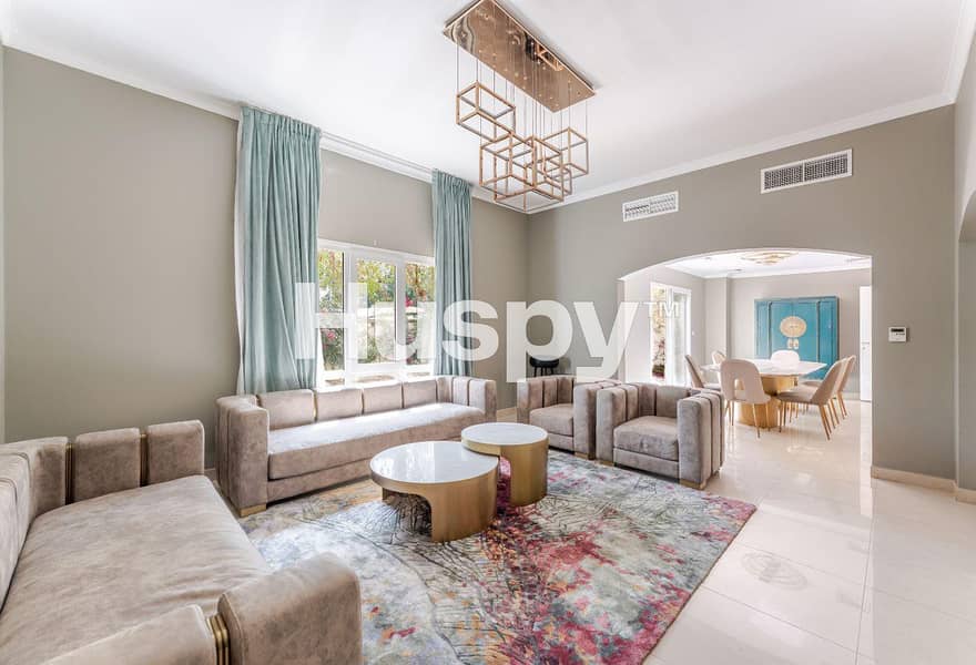 Huge Plot | Vacant | Renovation Opportunity Huge Plot | Vacant | Renovation Opportunity