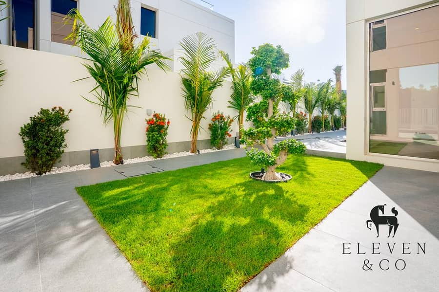 Waterfront Views | Fully Landscaped | Exclusive - Image 25