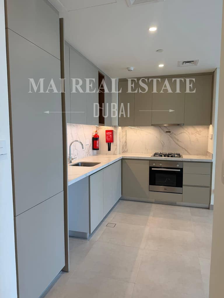 BURJ KHALIFA AND PARK VIEW | SPACIOUS 1 BHK WITH LAUNDRY ROOM | CENTER OF DUBAI | BRAND NEW | EXCLUSIVE UNIT - Image 3