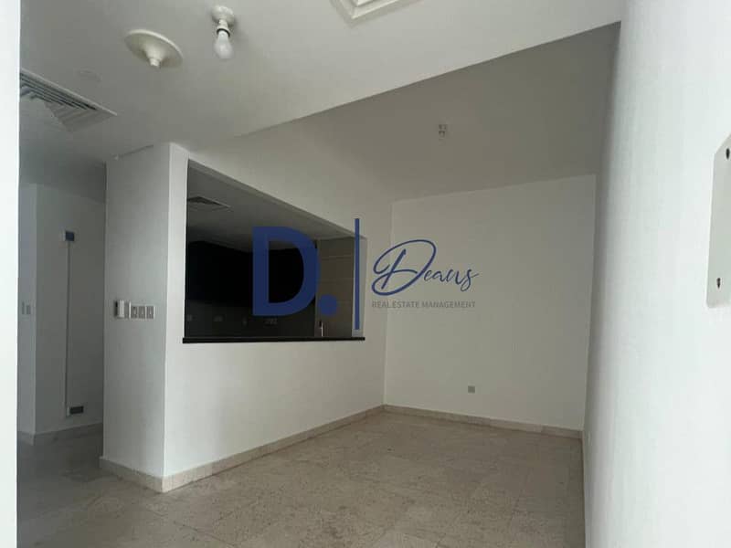 8 0fdcd799-bfde-4116-b739-bd12d6c2eaec. jpg