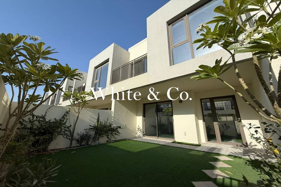 Clean Unit | 6 Cheque Option | Hot Offer Clean Unit | 6 Cheque Option | Hot Offer