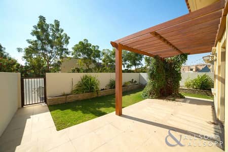 Single Row | 1E | 3 Bedrooms | Landscaped Single Row | 1E | 3 Bedrooms | Landscaped