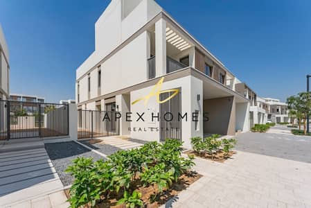 5 Bedroom Villa for Rent in Tilal Al Ghaf, Dubai - Open Kitchen | Landscaped | Single Row