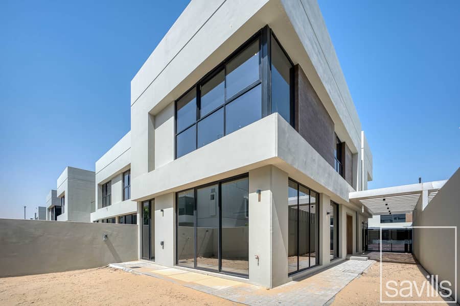 Family Choice| Extra Spacious| Corner Unit Family Choice| Extra Spacious| Corner Unit