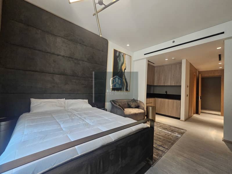 Prime Location | Furnished Studio | Vacant - Image 1