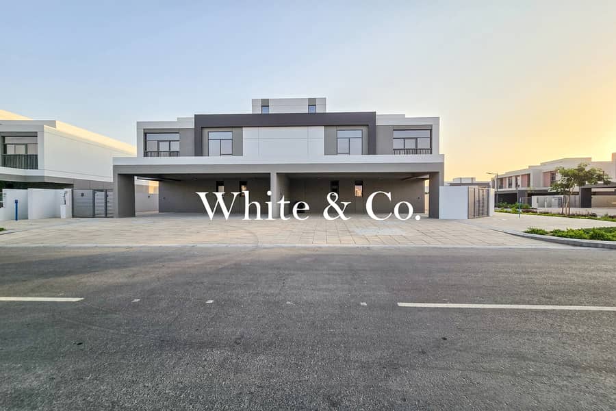 Landscaped | Close to Lagoon | Modern Landscaped | Close to Lagoon | Modern