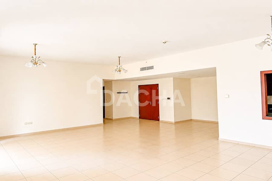 Unfurnished | Prime Location | Vacant Unfurnished | Prime Location | Vacant