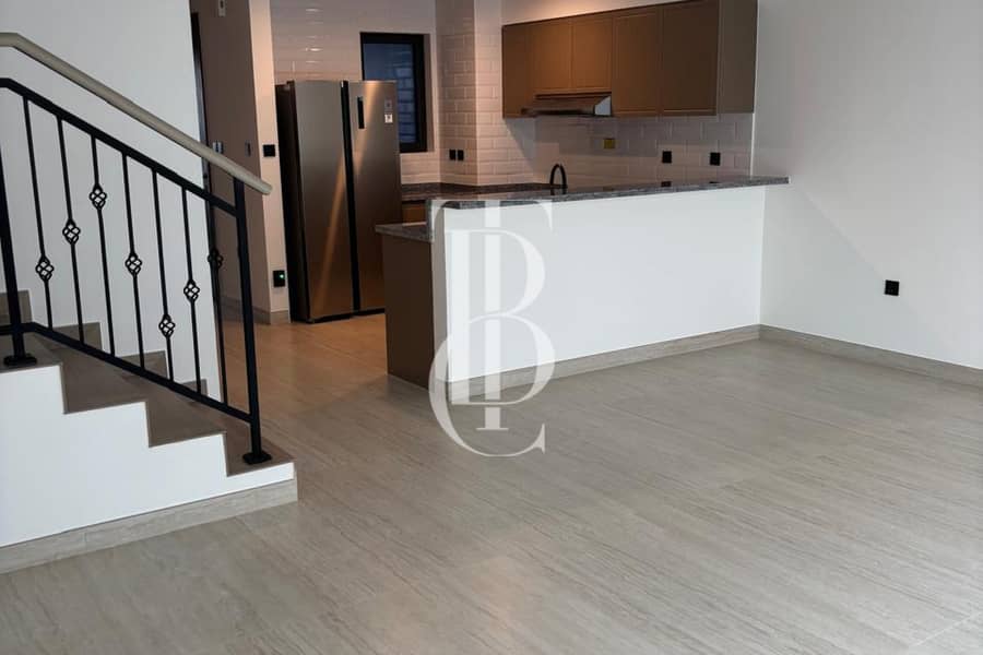 4BR Family Home | Stunning Renovated Garden 4BR Family Home | Stunning Renovated Garden