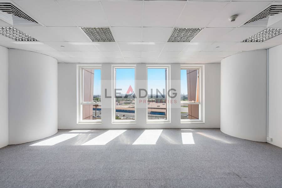 4 Office 211-3. jpg