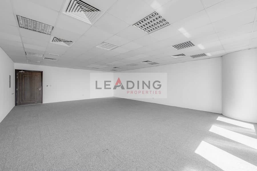 6 Office 211-5. jpg
