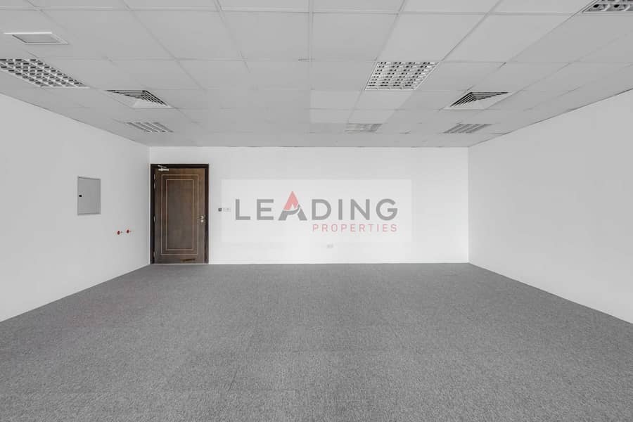 7 Office 211-6. jpg
