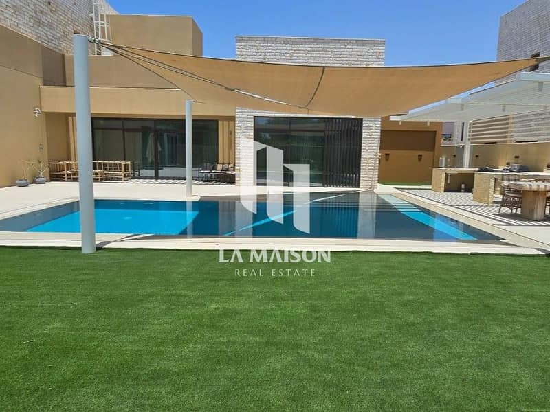 Single Row | Corner | 4BR with Pool and GYM - Image 17