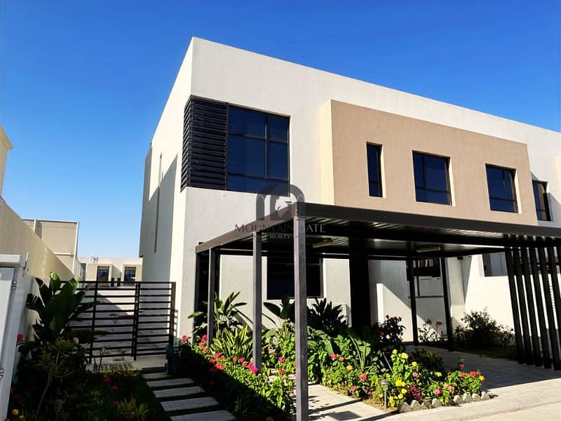 Corner Unit| Spacious| No Service charge| Vacant Corner Unit| Spacious| No Service charge| Vacant