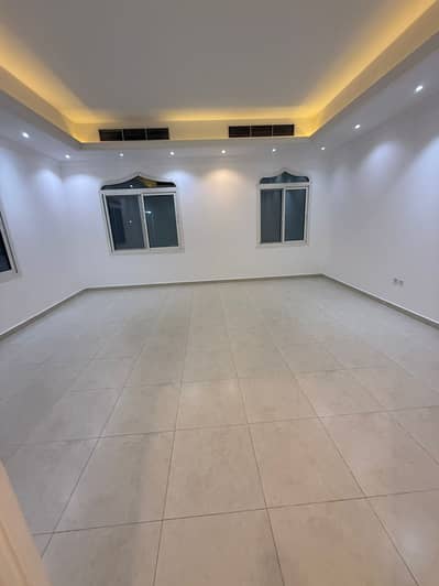 5 Bedroom Villa for Rent in Hoshi, Sharjah - WhatsApp Image 2026-06-12 at 6.49. 33 PM (1). jpeg 5 Bedroom Villa for Rent in Hoshi, Sharjah - WhatsApp Image 2026-06-12 at 6.49. 33 PM (1). jpeg