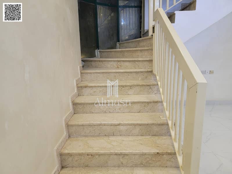 9 9efefafc-9f86-4068-a283-20297a182135. jpg
