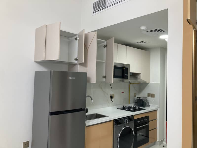 5 805 kitcken 3. jpg