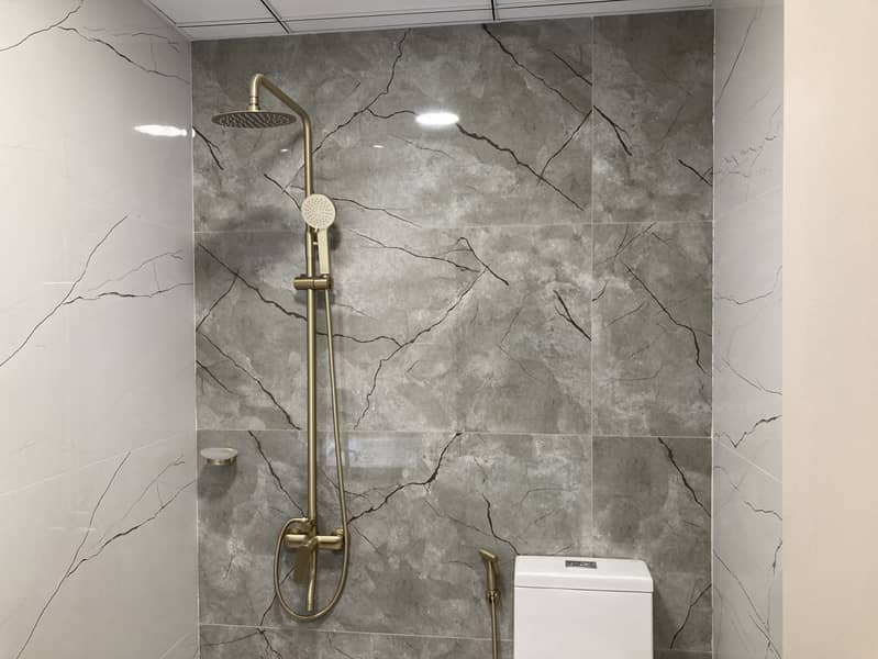 12 805 bathroom 3. jpg