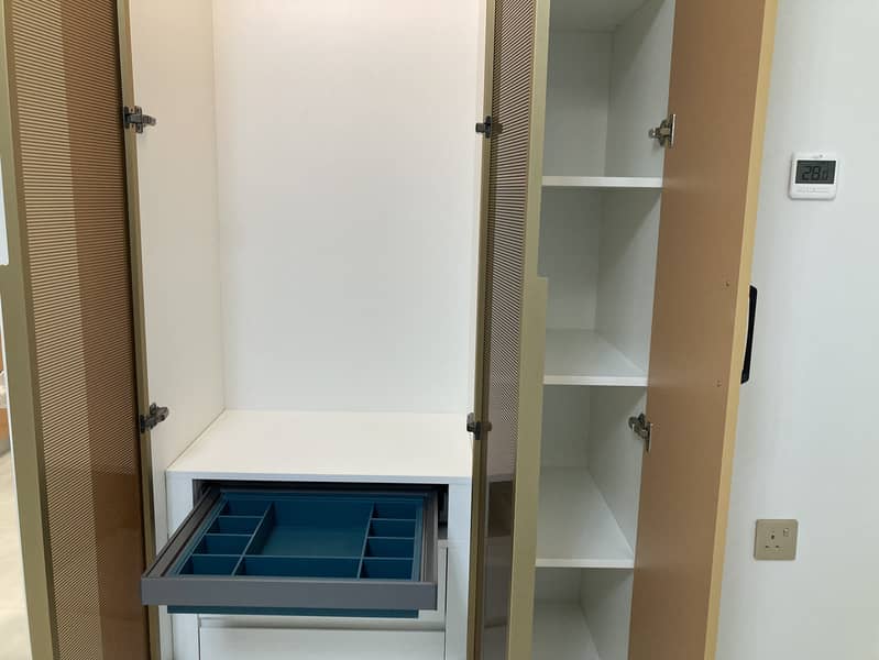 14 805 wall cabinet 7. jpg