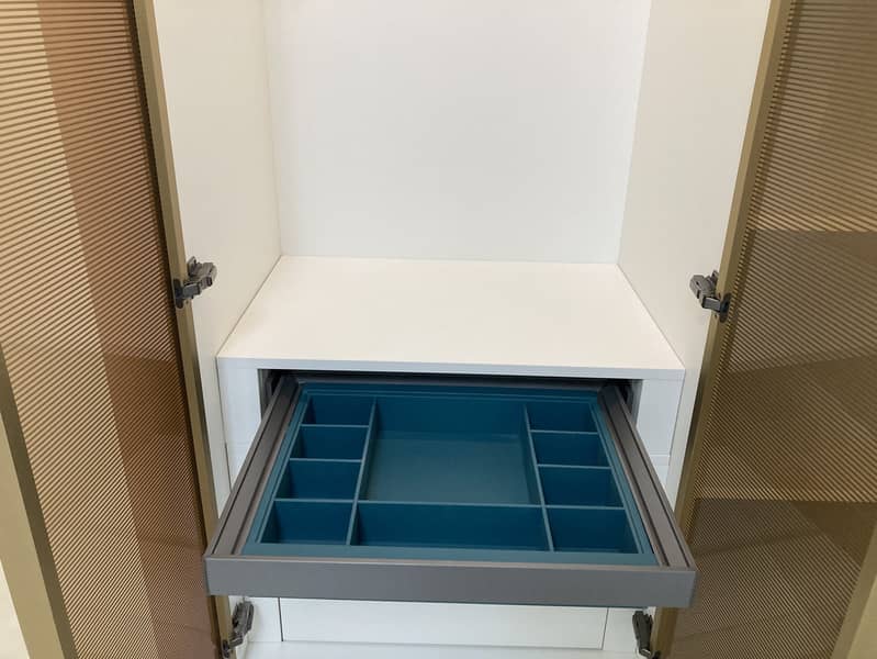 15 805 wall cabinet 6. jpg