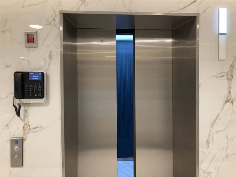 25 805 lift 3. jpg