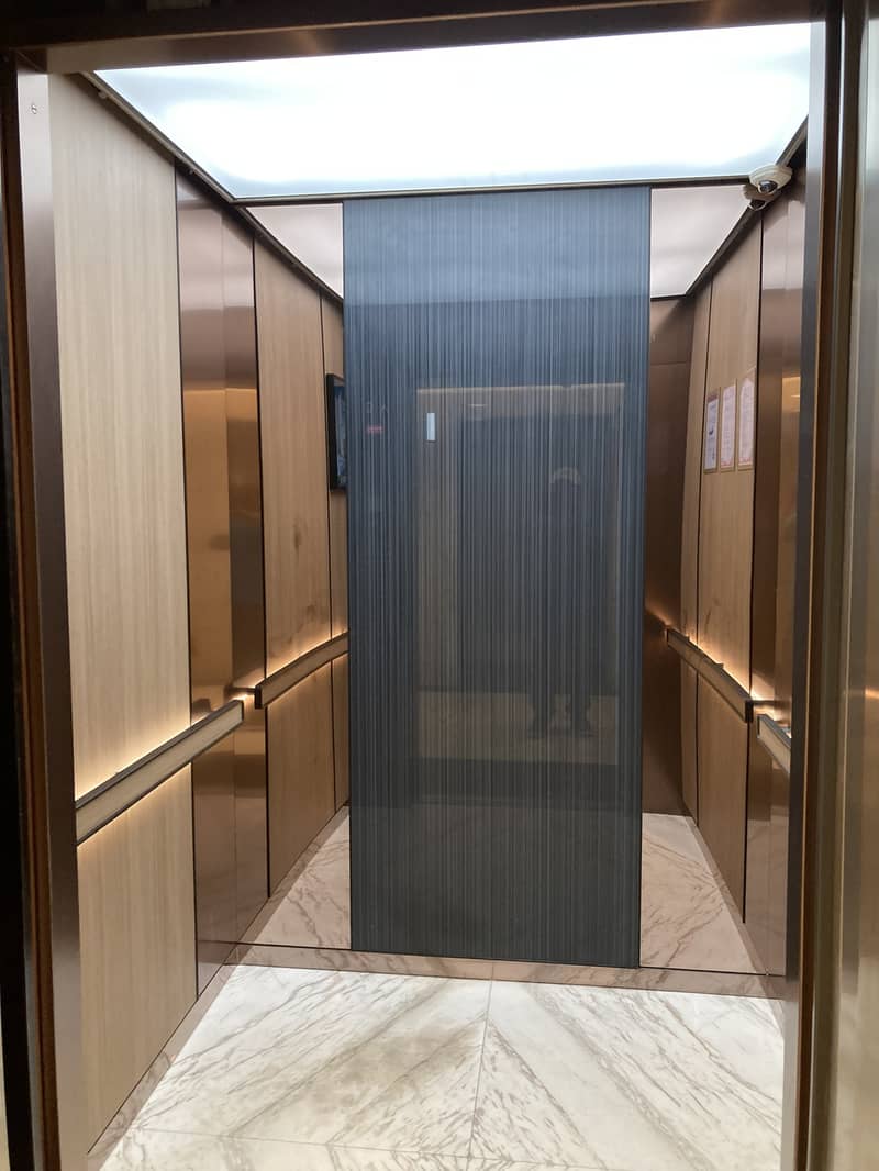28 805 lift 6. jpg
