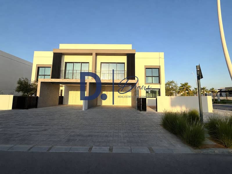 villa front. png villa front. png