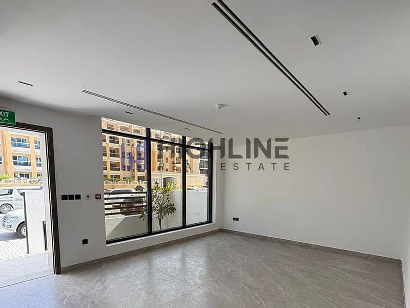 Spacious 4BR Villa| Family-Friendly |Ready to Move - Image 7