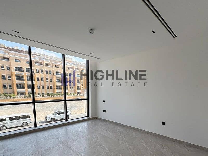 Spacious 4BR Villa| Family-Friendly |Ready to Move - Image 9
