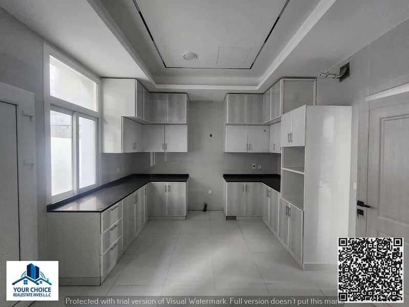 34 d8edc709-449e-42b4-8149-bb818e2732fa. jpg